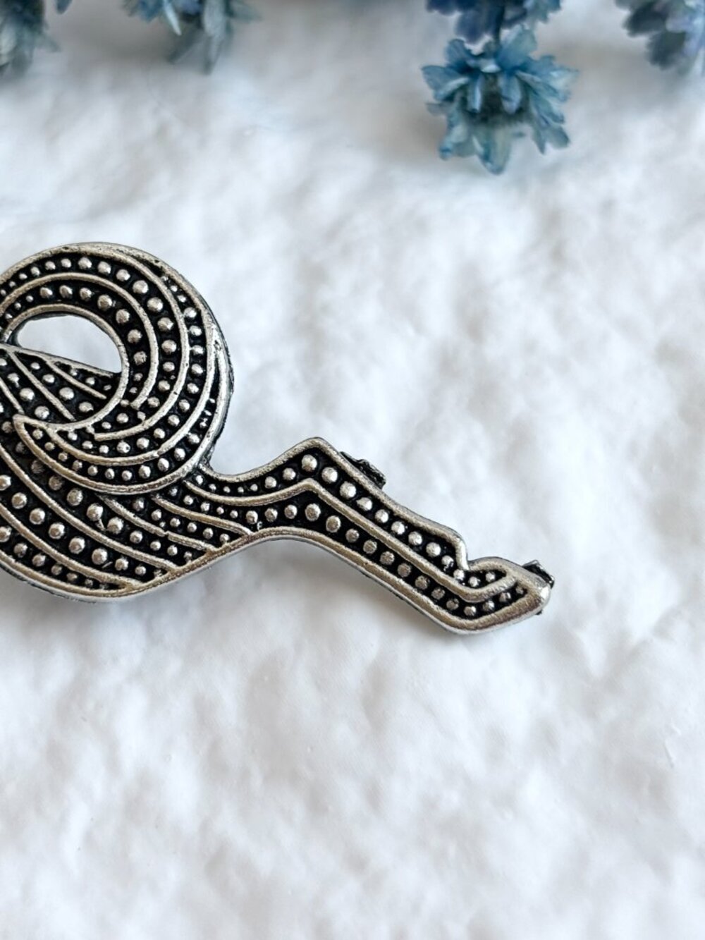 Leaping Horse Figural Silver Toned Vintage Inspired Textured Brooch Pin - Picture 13 of 16